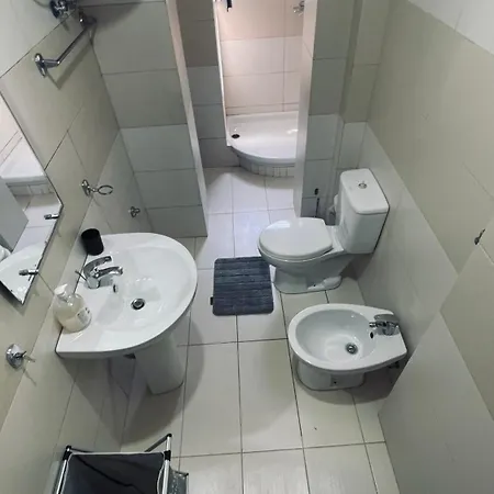 Sheshi Wilson Apartamnet Apartment *